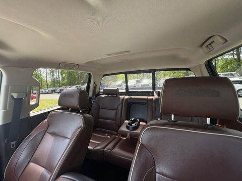 Used 2017 Chevrolet Silverado 1500 High Country image 45