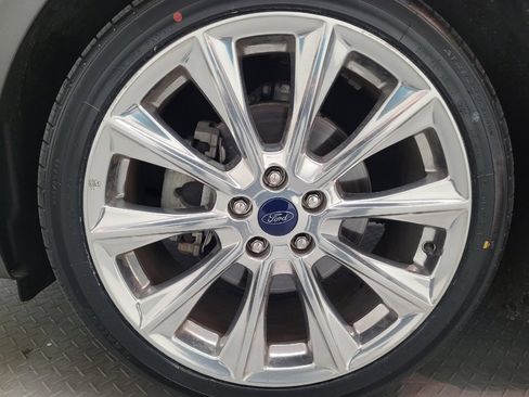 Used 2017 Ford Fusion Platinum image 31