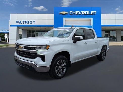 Used 2023 Chevrolet Silverado 1500 LT AWD/4WD image 6