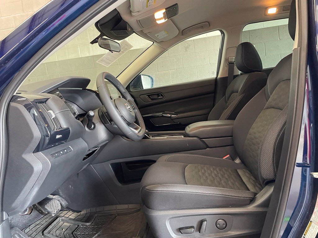 Certified 2025 Nissan Pathfinder SV w/ Cargo Package FWD image 10