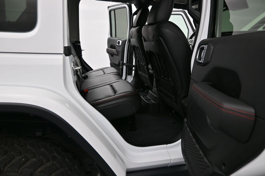 Used 2021 Jeep Wrangler Unlimited Rubicon w/ Dual Top Group AWD/4WD image 16