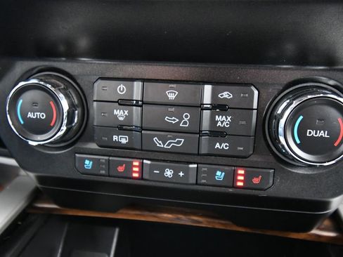 Used 2020 Ford F150 Lariat w/ Equipment Group 501A Mid AWD/4WD image 29