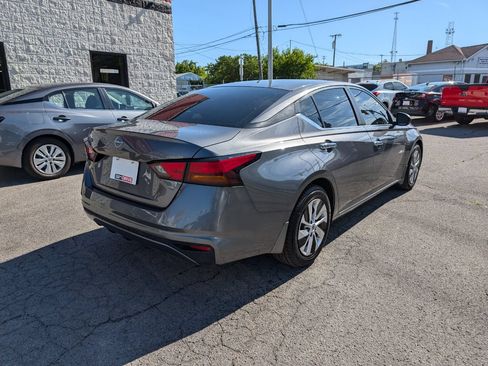 Used 2024 Nissan Altima 2.5 S FWD image 6