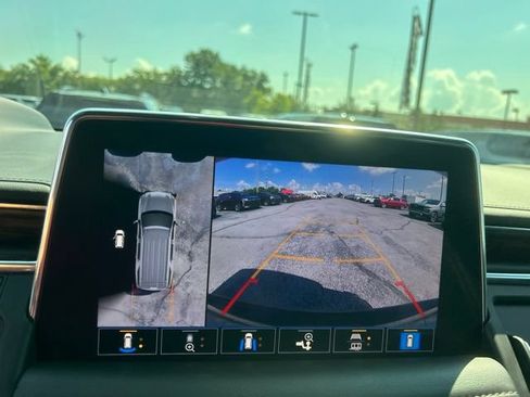 Used 2021 Chevrolet Tahoe High Country AWD/4WD image 23