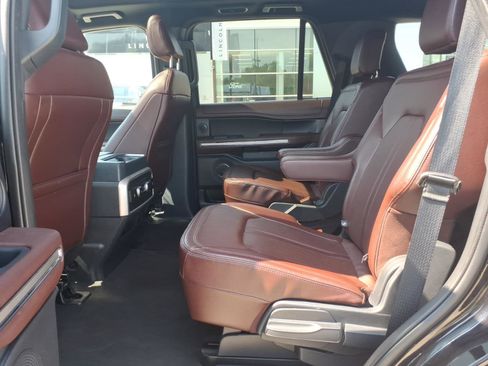 Used 2024 Ford Expedition Limited RWD image 14
