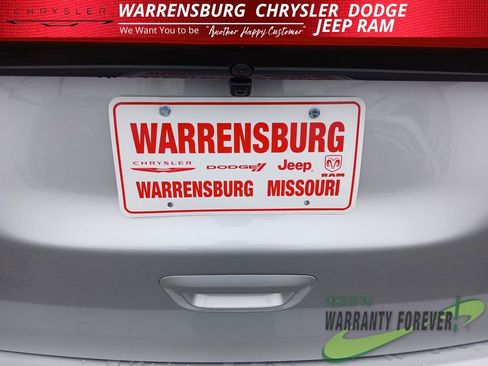 New 2026 Chrysler Pacifica Select image 33