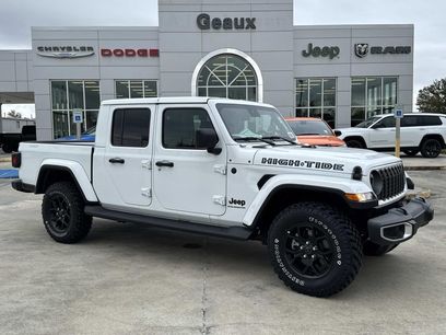 New 2025 Jeep Gladiator High Tide
