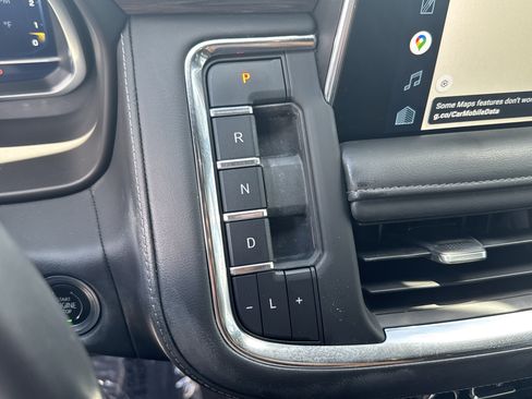 Used 2022 Chevrolet Tahoe Z71 w/ Luxury Package AWD/4WD image 32