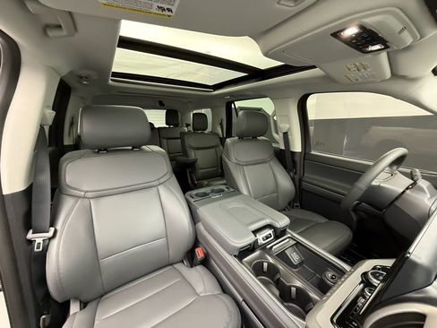 New 2026 Ford Expedition Active image 51