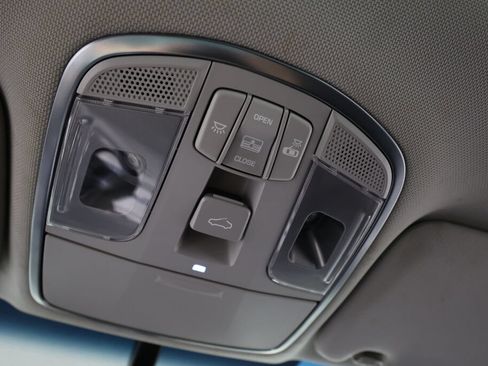 Used 2016 Hyundai Sonata Limited w/ Option Group 04 FWD image 38
