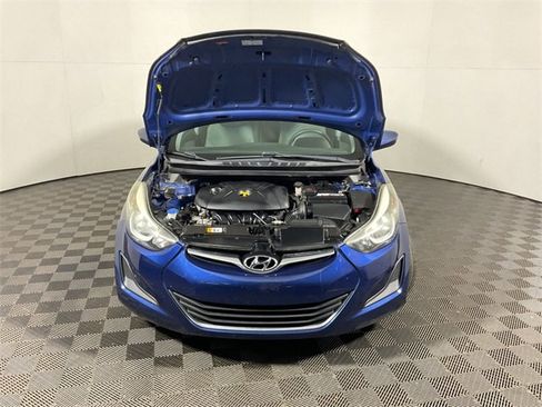Used 2015 Hyundai Elantra SE image 4