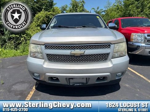 Used 2011 Chevrolet Tahoe LTZ AWD/4WD image 4