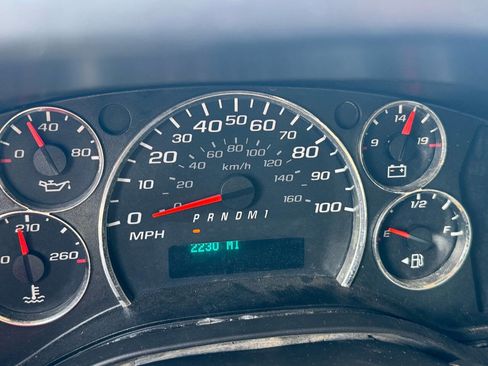 Used 2017 Chevrolet Express 3500 image 11