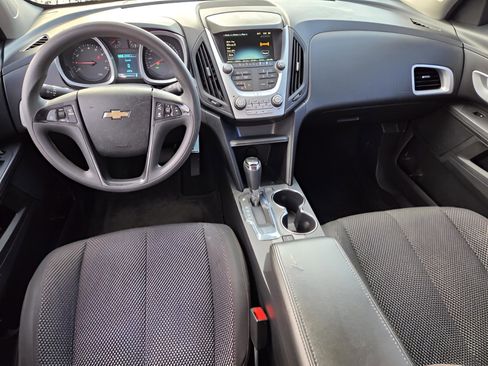 Used 2017 Chevrolet Equinox LS image 9