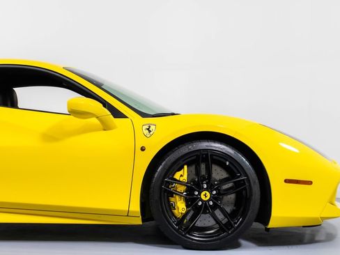 Certified 2019 Ferrari 488 GTB RWD image 17
