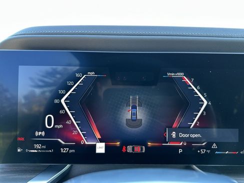 Used 2025 BMW 740i xDrive w/ Executive Package image 40