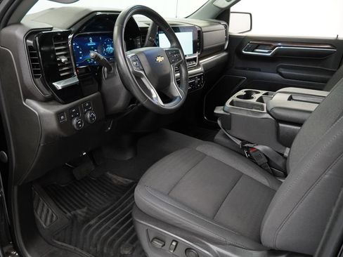 Used 2023 Chevrolet Silverado 1500 LT AWD/4WD image 7