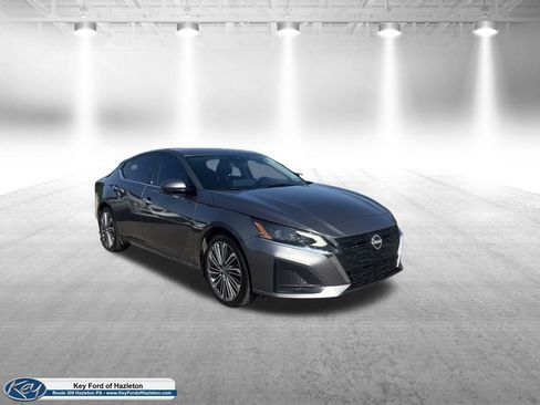 Used 2023 Nissan Altima 2.5 SL AWD/4WD image 1