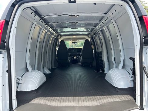New 2026 Chevrolet Express 2500 Extended RWD image 28