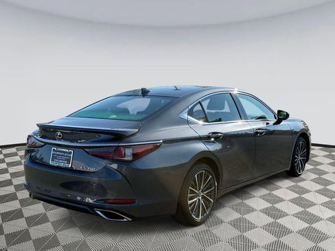 Used 2025 Lexus ES 350 w/ Premium Package FWD image 2