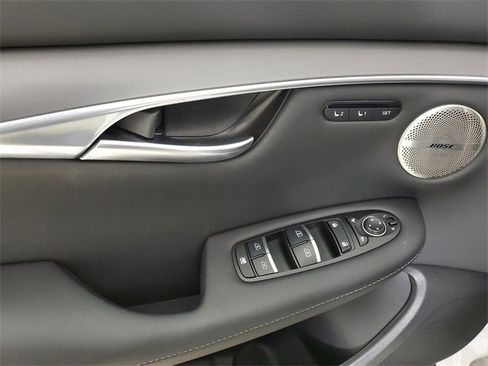 Certified 2025 INFINITI QX50 Luxe image 19