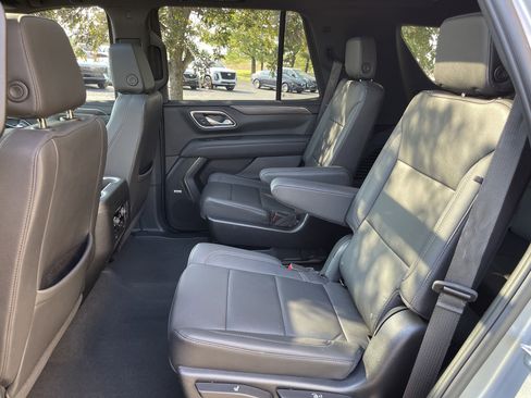 Used 2023 Chevrolet Tahoe Z71 w/ Luxury Package AWD/4WD image 20