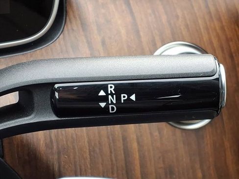 Used 2025 Mercedes-Benz C 300 4MATIC Sedan image 12