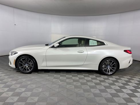 Used 2025 BMW 430i xDrive Coupe w/ Premium Package image 4