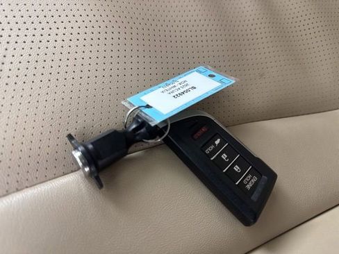 Used 2025 Acura MDX w/ Technology Package image 35