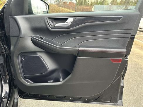 Certified 2024 Ford Escape ST-Line image 23