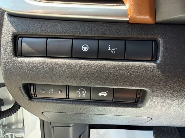 Used 2026 Nissan Rogue Platinum w/ Platinum Premium Package AWD/4WD image 15