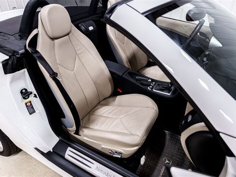 Used 2005 Mercedes-Benz SLK 350 image 17