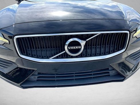 Used 2020 Volvo S60 T5 Momentum FWD image 30