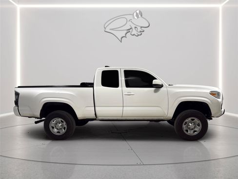 Used 2023 Toyota Tacoma SR w/ SR Convenience Package RWD image 8