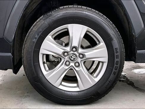 Used 2024 Toyota RAV4 XLE AWD/4WD image 10