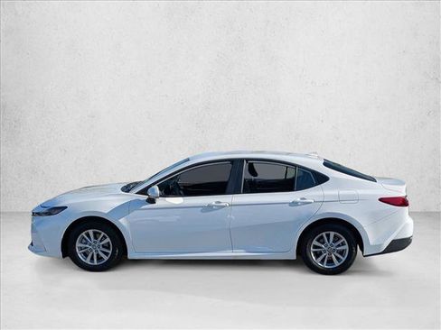 Used 2025 Toyota Camry LE FWD image 9