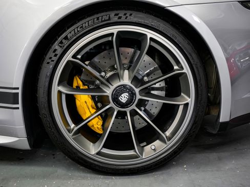 Used 2016 Porsche 911 R RWD image 53