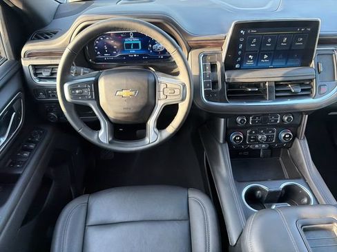 Used 2024 Chevrolet Tahoe LT w/ Luxury Package AWD/4WD image 13