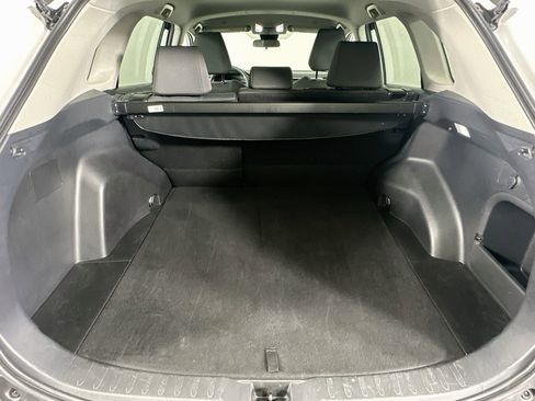 Used 2025 Toyota RAV4 XLE AWD/4WD image 30