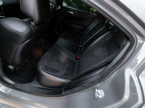 Used 2017 Dodge Charger R/T image 25