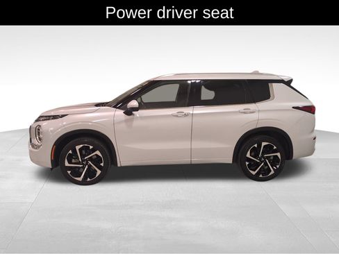 Used 2023 Mitsubishi Outlander SEL image 9