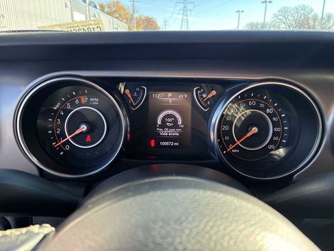 Used 2020 Jeep Wrangler Unlimited Sport image 11