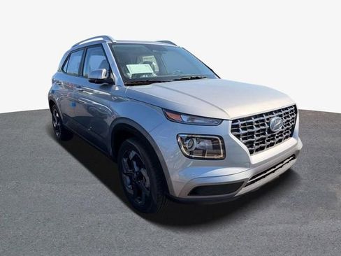 New 2026 Hyundai Venue SEL FWD image 2