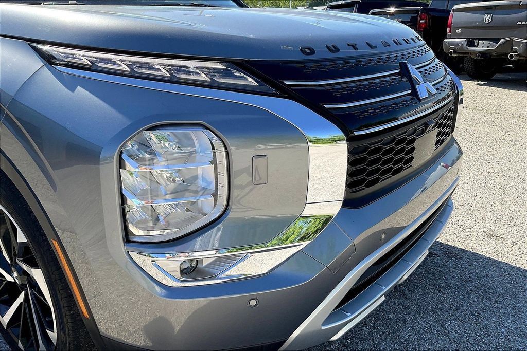 Used 2024 Mitsubishi Outlander SE AWD/4WD image 31