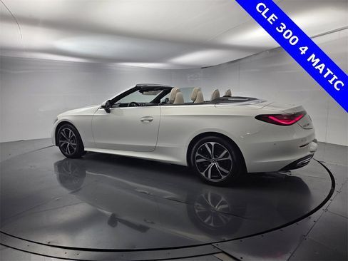 Used 2025 Mercedes-Benz CLE 300 4MATIC Cabriolet image 11