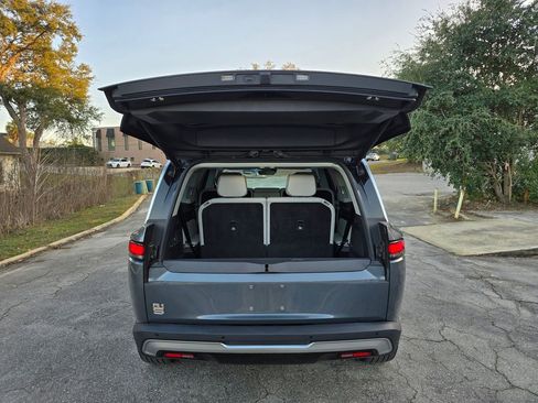 Used 2023 Rivian R1S Adventure image 8