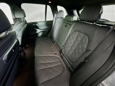 Used 2024 BMW X5 sDrive40i image 29