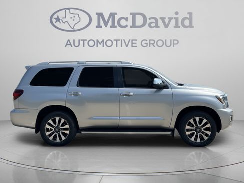 Used 2020 Toyota Sequoia Limited w/ Safety & Convenience Package AWD/4WD image 8