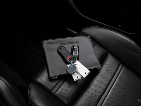 Used 2023 Porsche Cayenne image 94