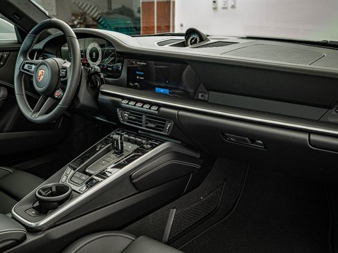 New 2026 Porsche 911 Carrera 4S image 38